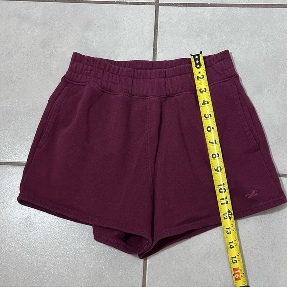 Hollister Women Red Ultra High-Rise Sweat Shorts size XS - Picture 5 of 8
